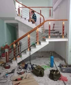 Mẫu cầu thang inox tay vịn nhựa