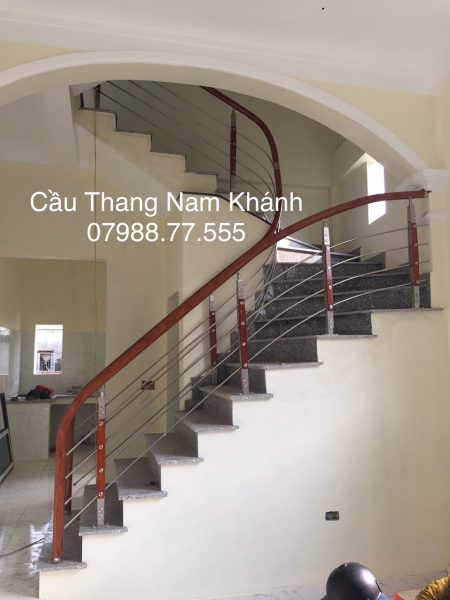 cầu thang inox tay vịn nhựa