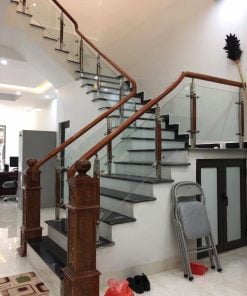 Mẫu cầu thang kính chân trụ inox