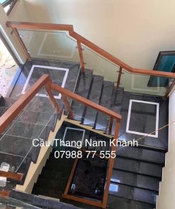 Mẫu cầu thang kính