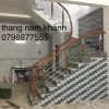mẫu cầu thang inox tay vịn nhựa