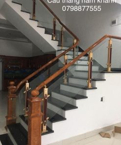 Mẫu cầu thang kính