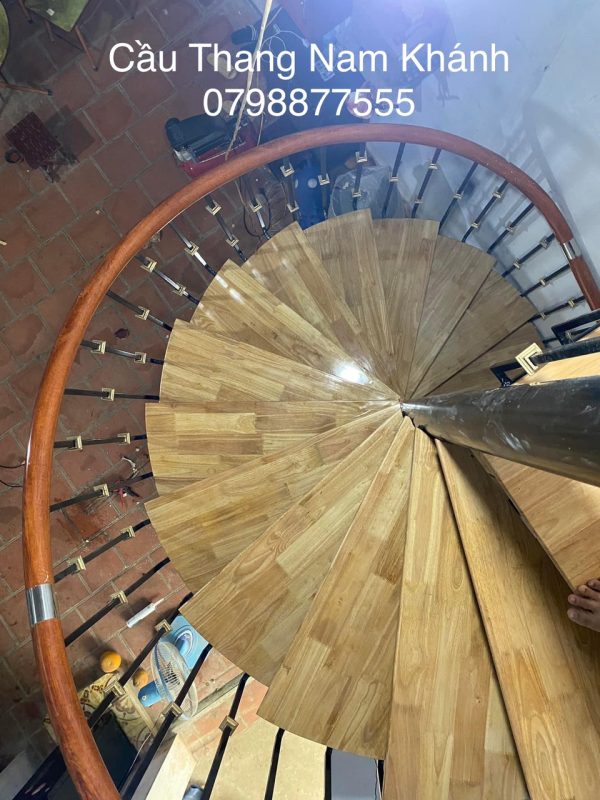 mẫu cầu thang xương xoáy